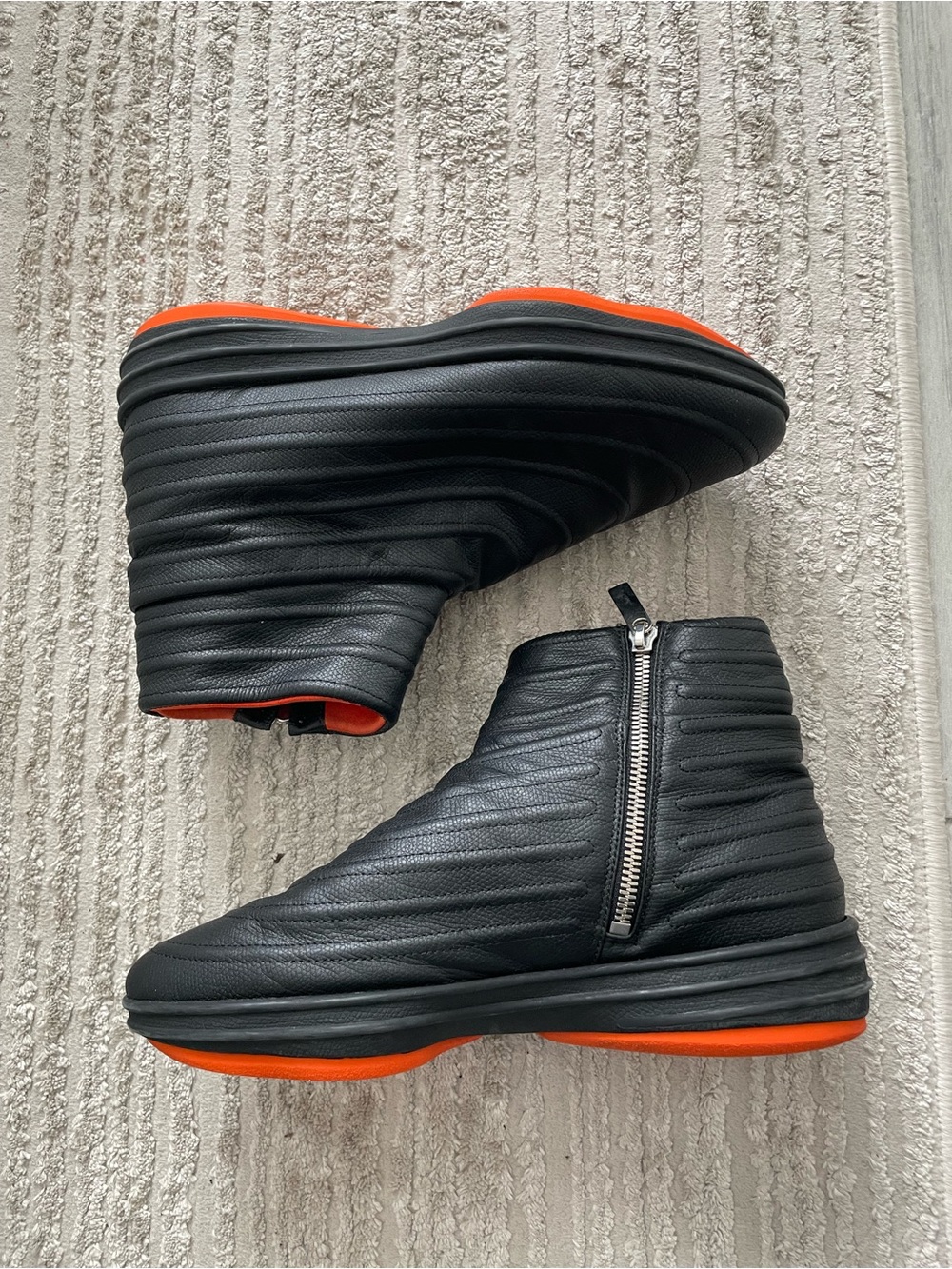 VALEXTRA Leather High-Top Sneakers - Picture 5 of 12